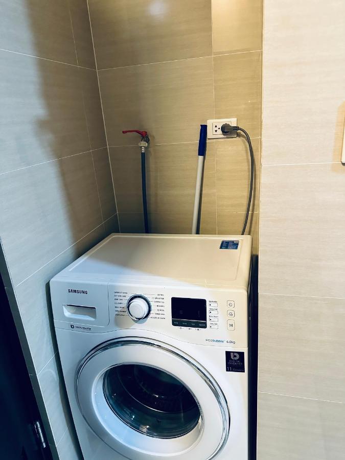 81 Newport Condominium Cluster 5 3A By Rechelle Nunag Pasay Eksteriør bilde